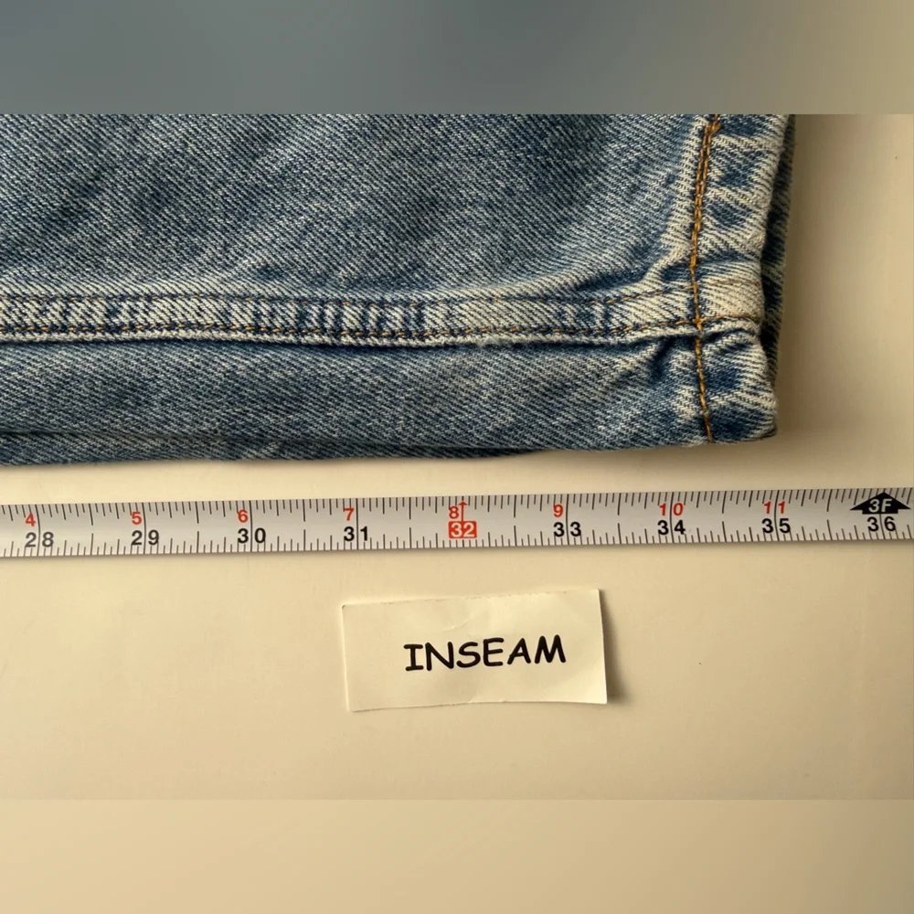 VTG Levi's 560‎ Loose Fit Tapered Leg 36x34 Blue Denim Red Tab 90's Retro Baggy